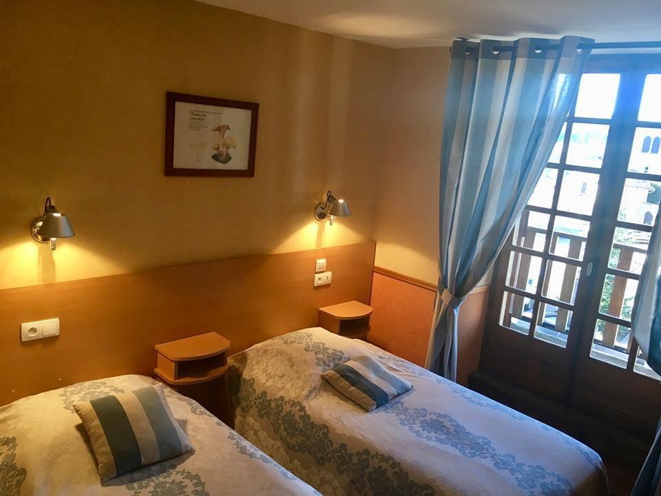 Hotel La Clairiere Chambon-sur-Dolore Exteriér fotografie